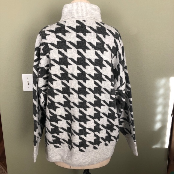 Vince Camuto Turtleneck Sweater - Picture 3 of 8